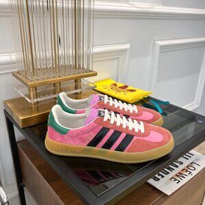 With shoe box | GUCCI sneakers